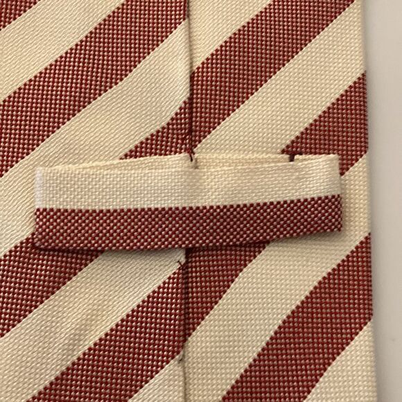 Ermenegildo Zegna Diagonal Stripe Woven Silk Necktie. Red/cream. - Picture 6 of 8